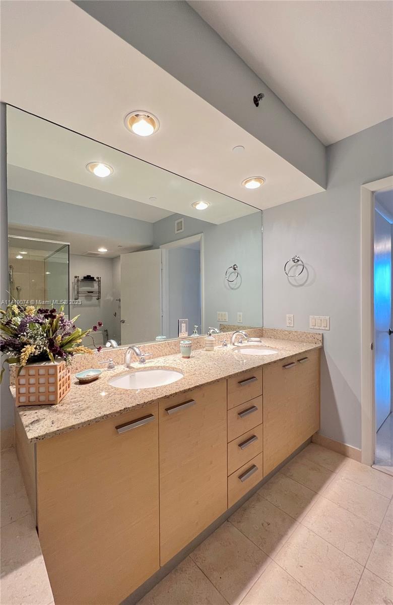 BEACH CLUB TWO CONDO - Residential Lease