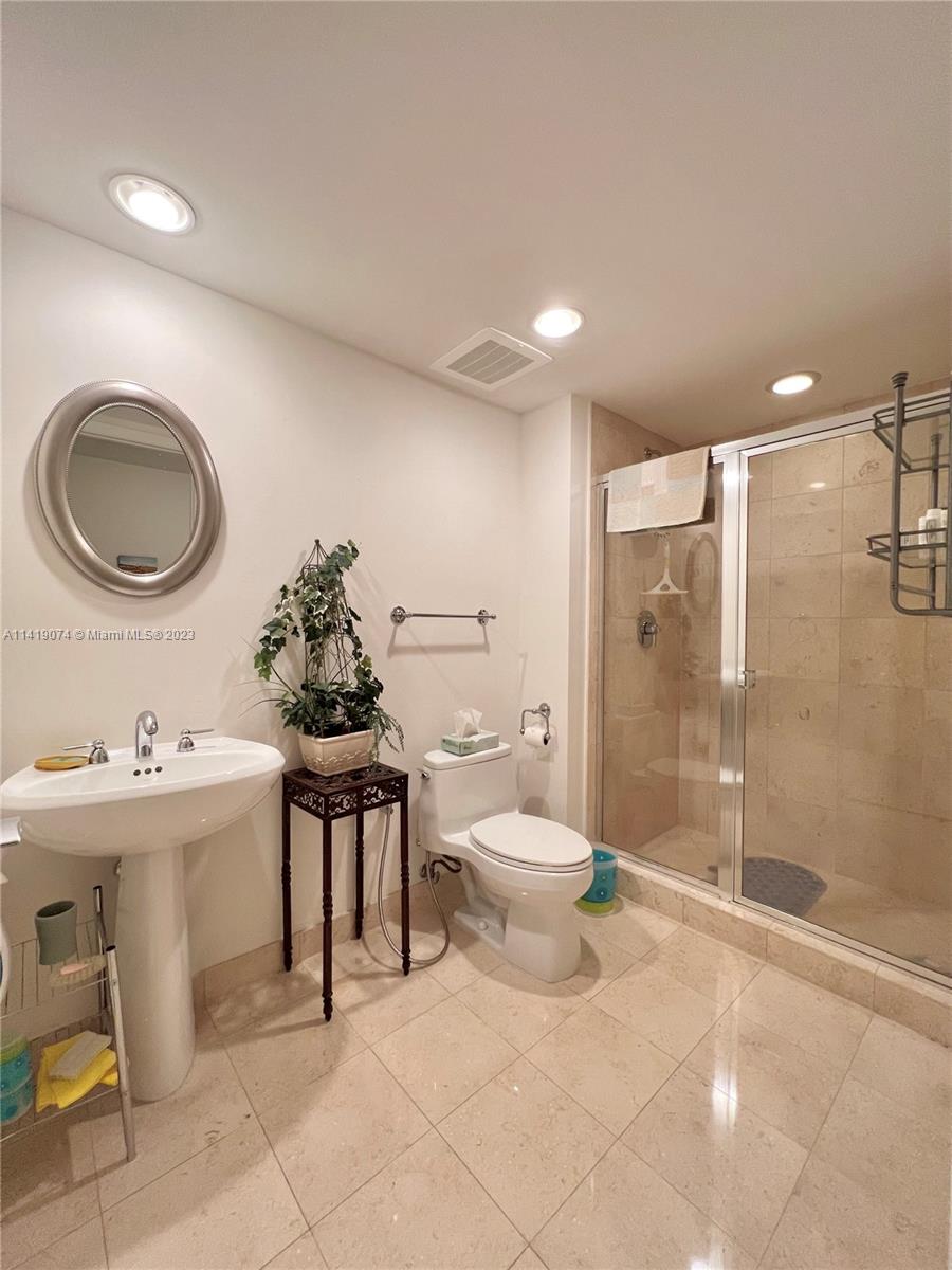 BEACH CLUB TWO CONDO - Residential Lease