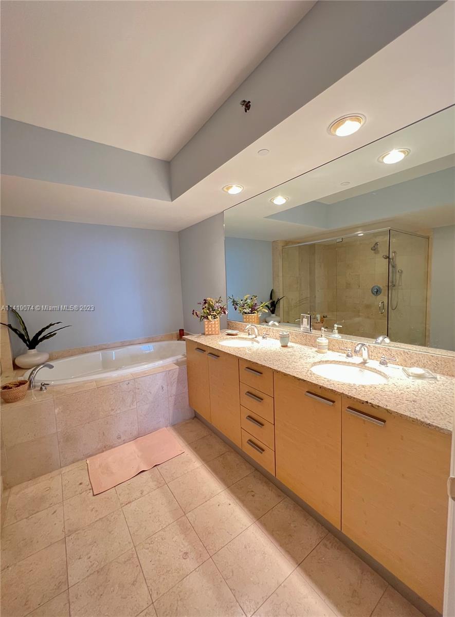 BEACH CLUB TWO CONDO - Residential Lease