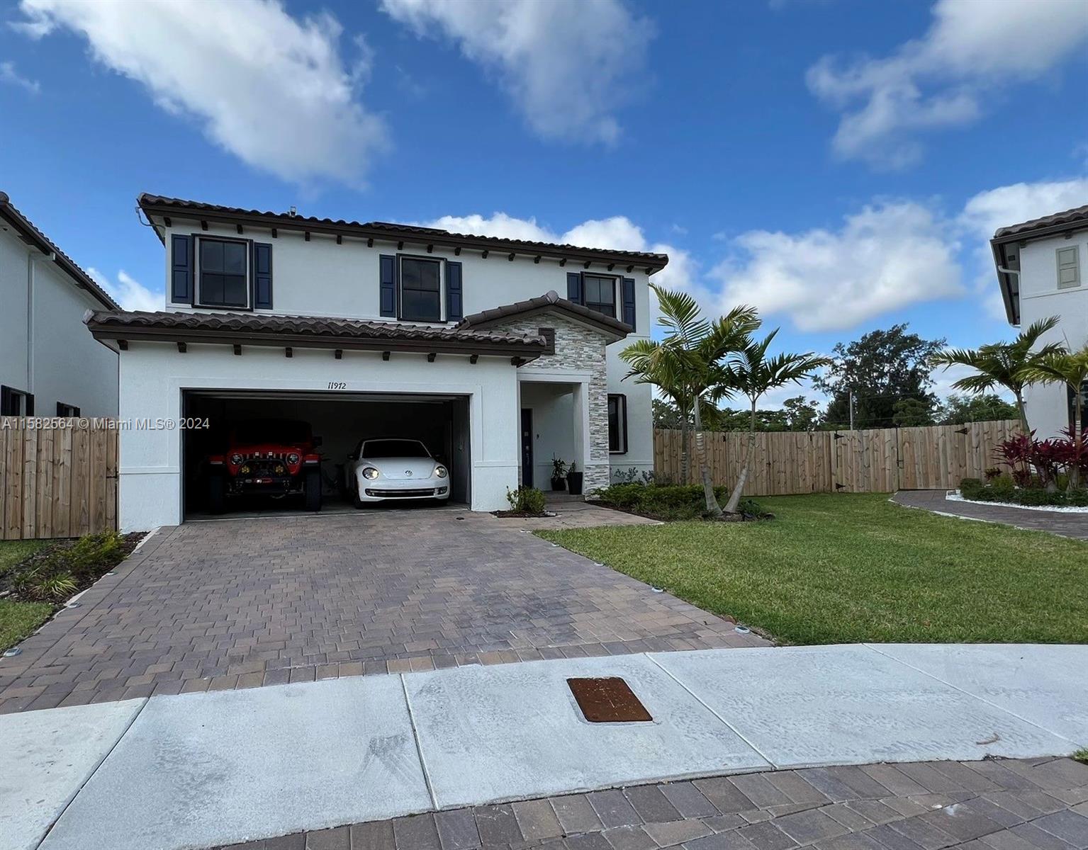 ESTATES AT SILVER PALM - Residential