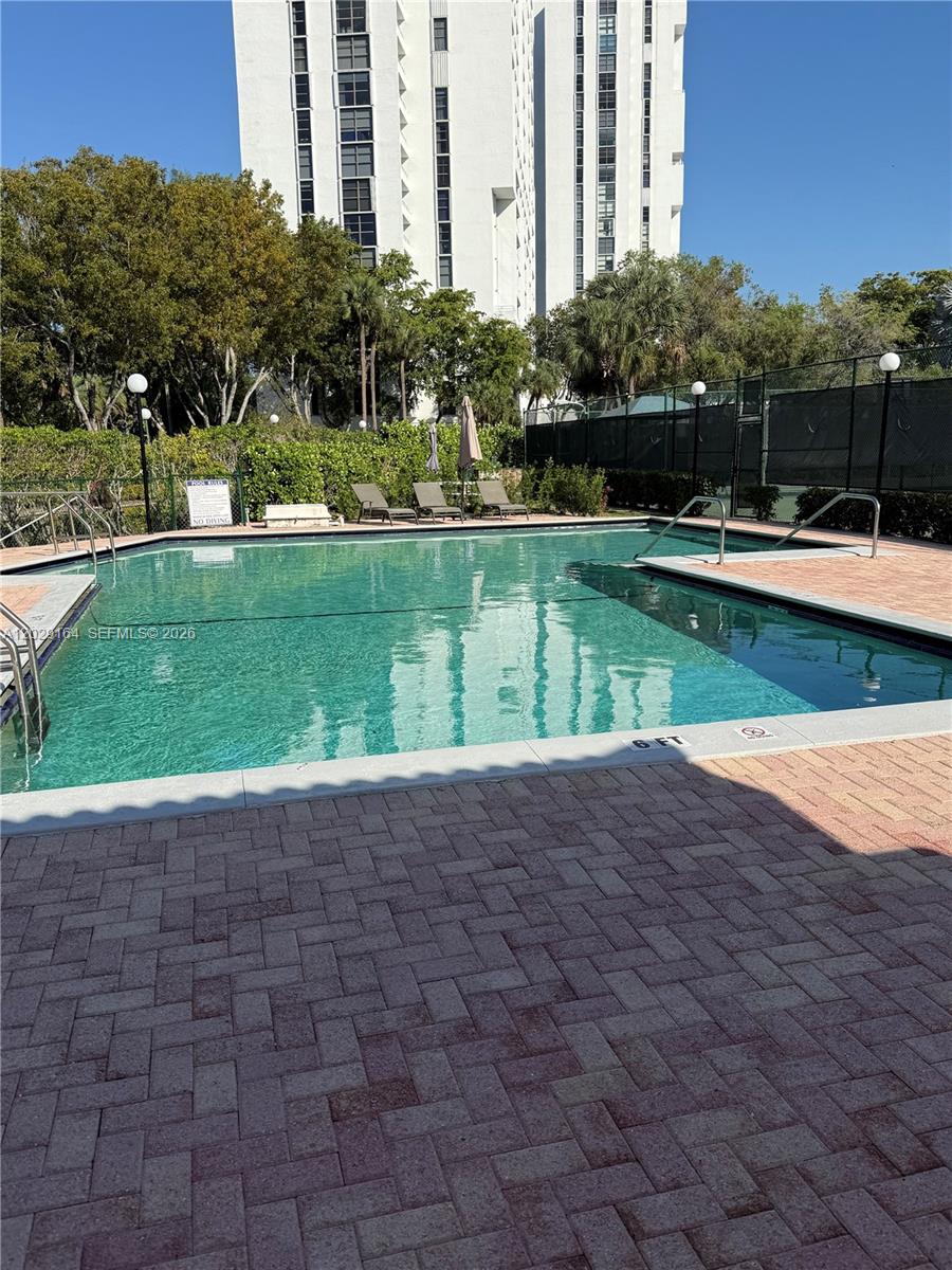 DELVISTA B CONDO - Residential