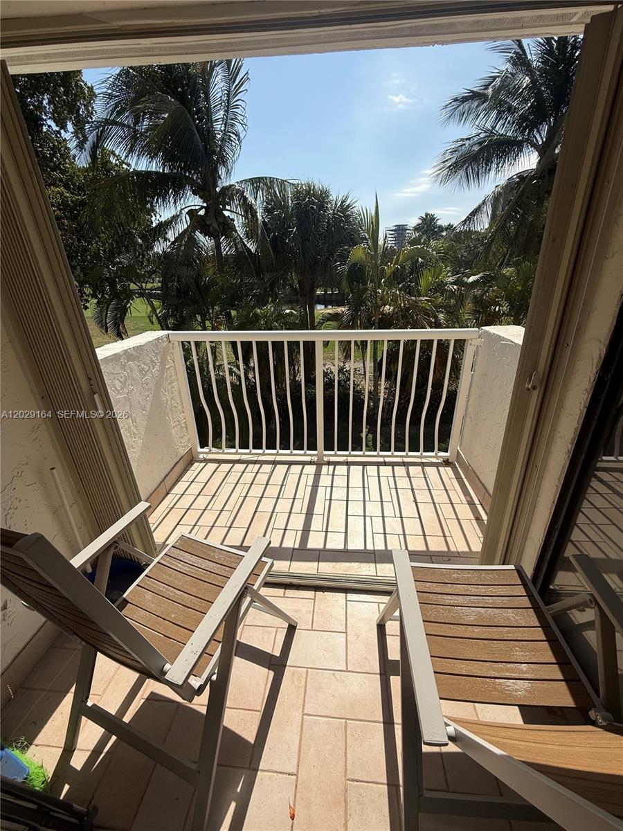 DELVISTA B CONDO - Residential