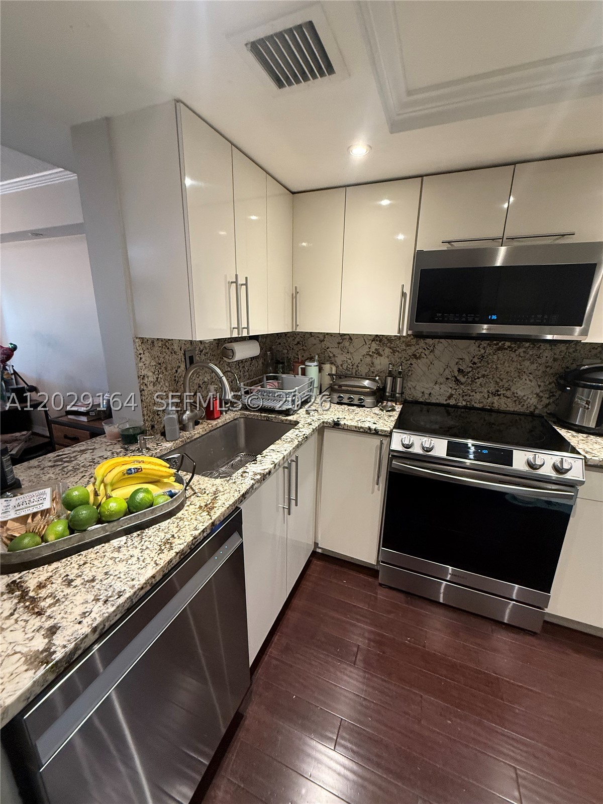 DELVISTA B CONDO - Residential