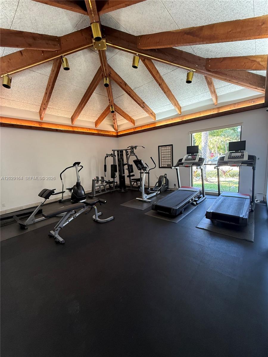 DELVISTA B CONDO - Residential