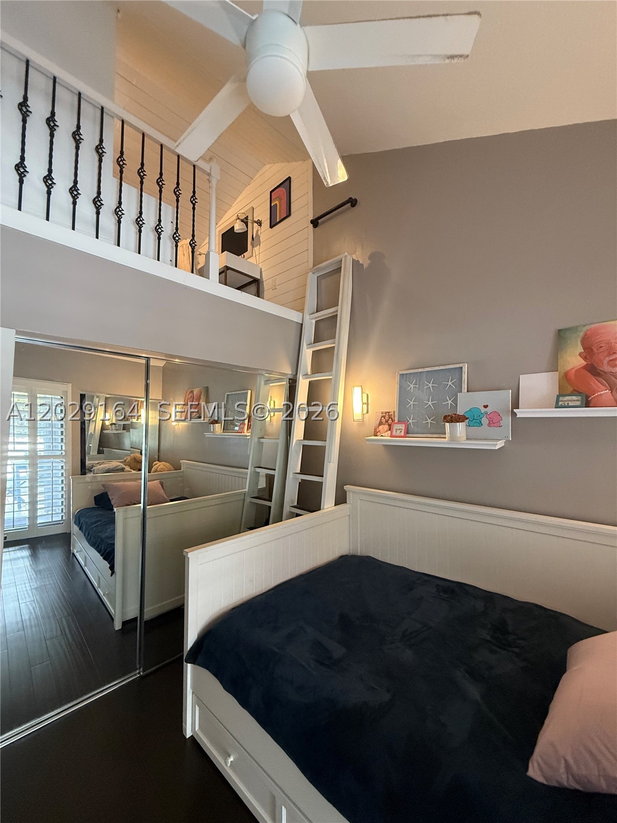 DELVISTA B CONDO - Residential