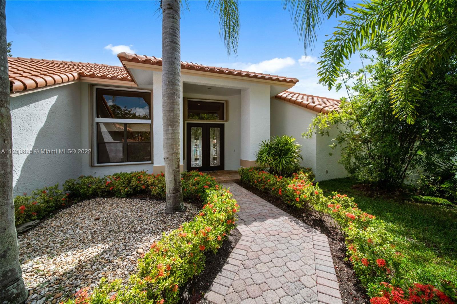 COUNTRY ISLES MANOR HOMES - Residential