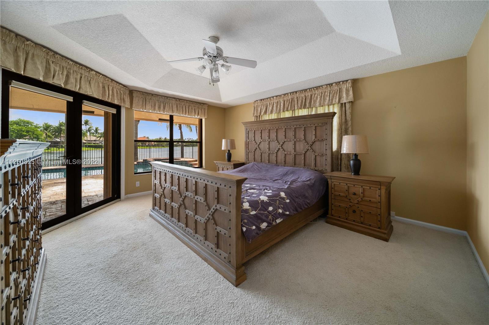COUNTRY ISLES MANOR HOMES - Residential