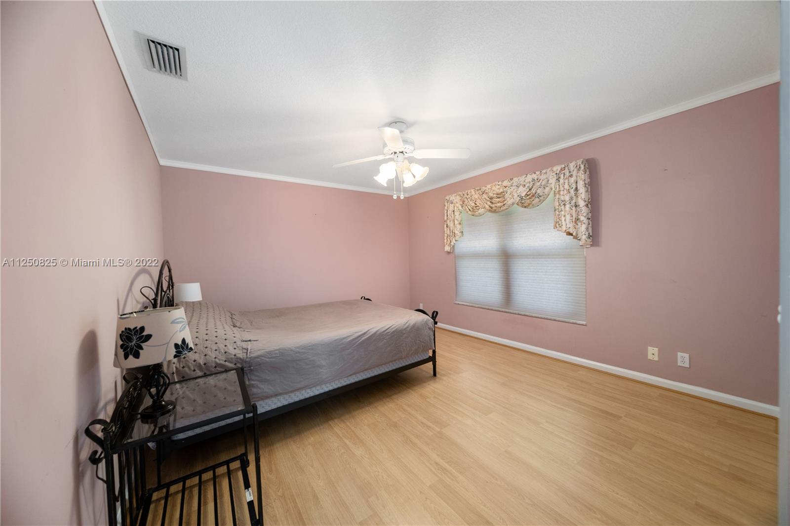 COUNTRY ISLES MANOR HOMES - Residential