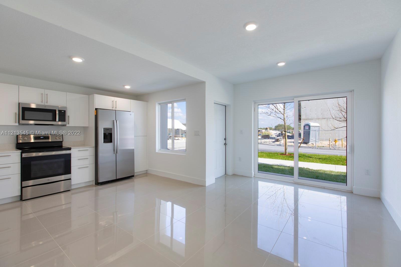 Redlands Shores - Residential