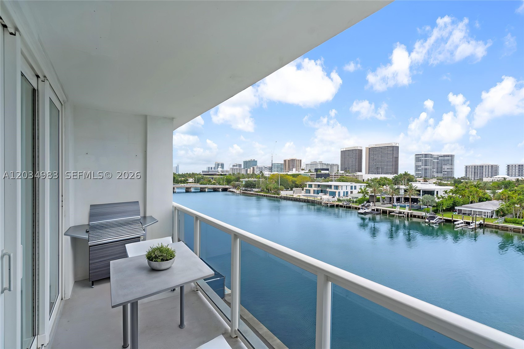 LONDON TOWERS CONDO - Residential