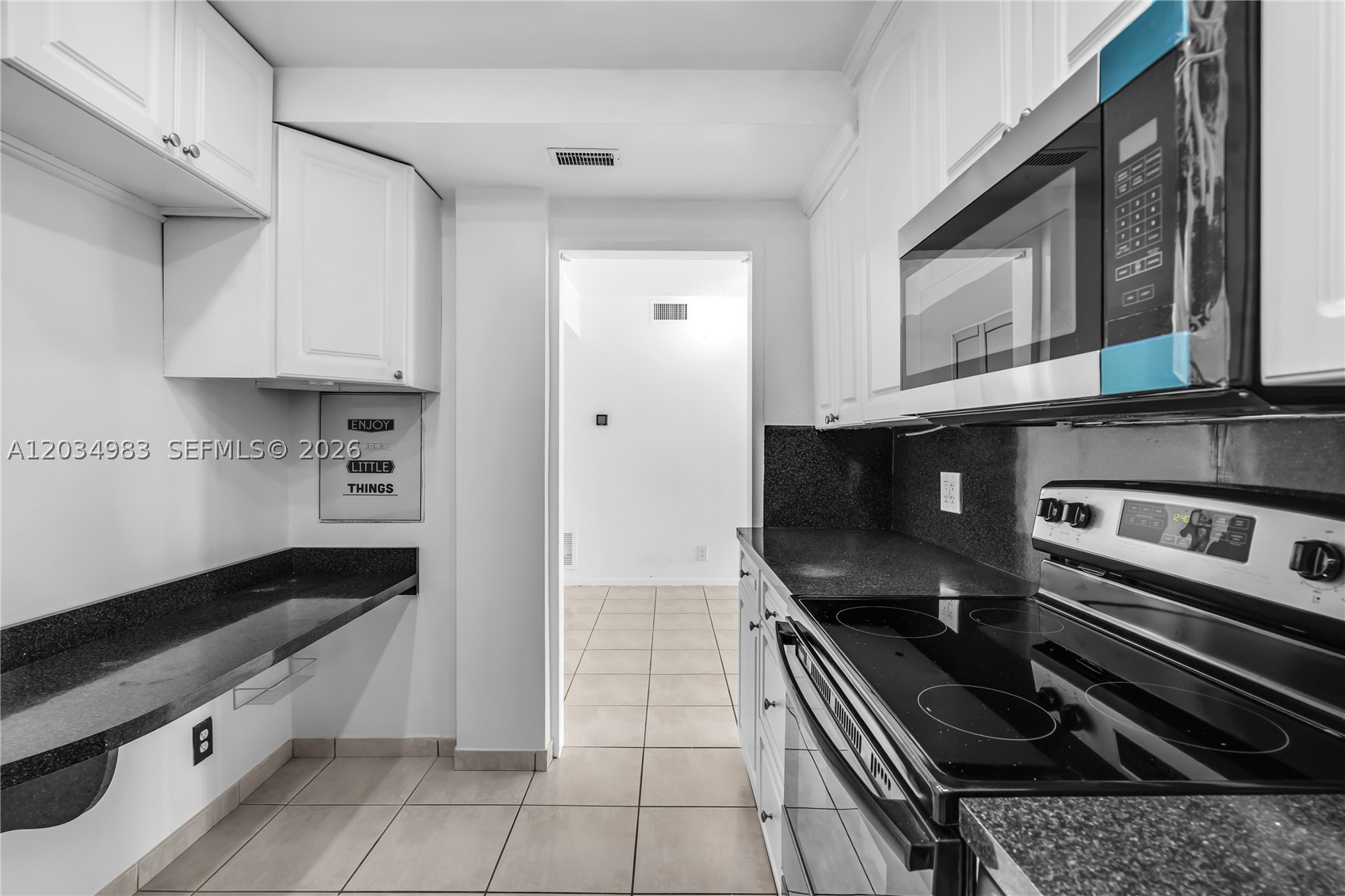 LONDON TOWERS CONDO - Residential
