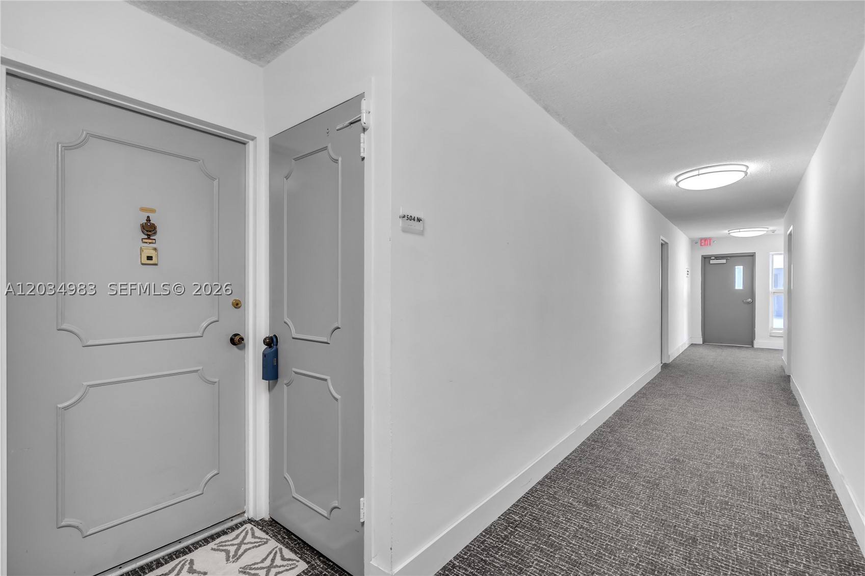 LONDON TOWERS CONDO - Residential