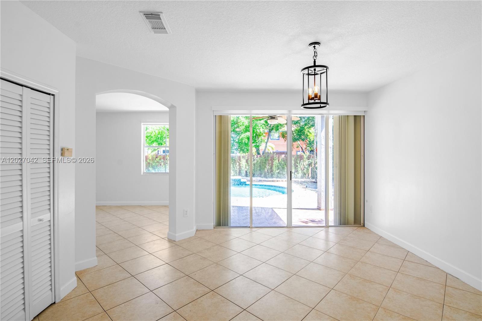 PARK LAKES SEC 1 - Residential Lease