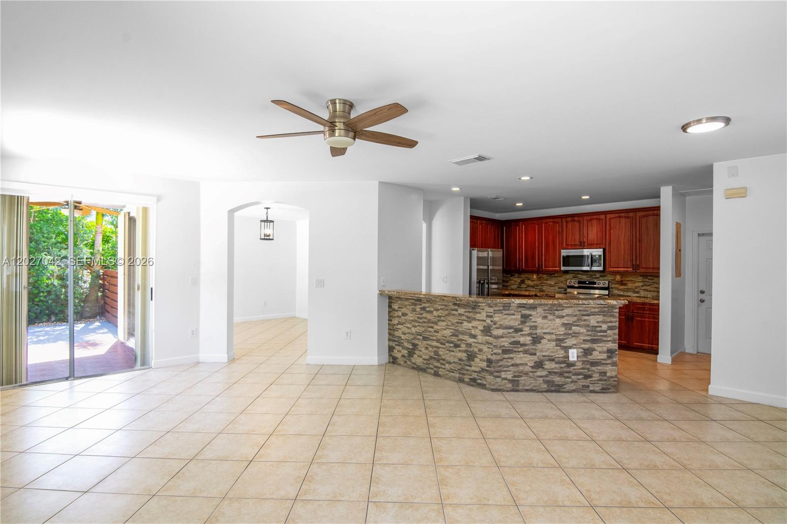 PARK LAKES SEC 1 - Residential Lease