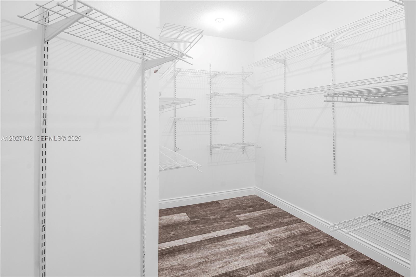 PARK LAKES SEC 1 - Residential Lease