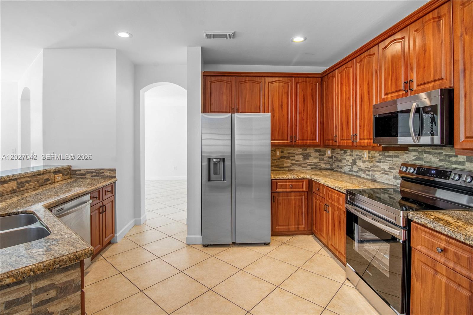 PARK LAKES SEC 1 - Residential Lease