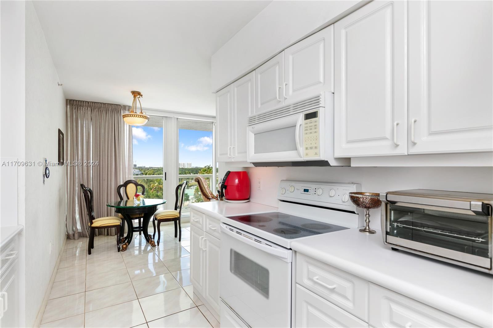 OCEANIA IV CONDO - Residential
