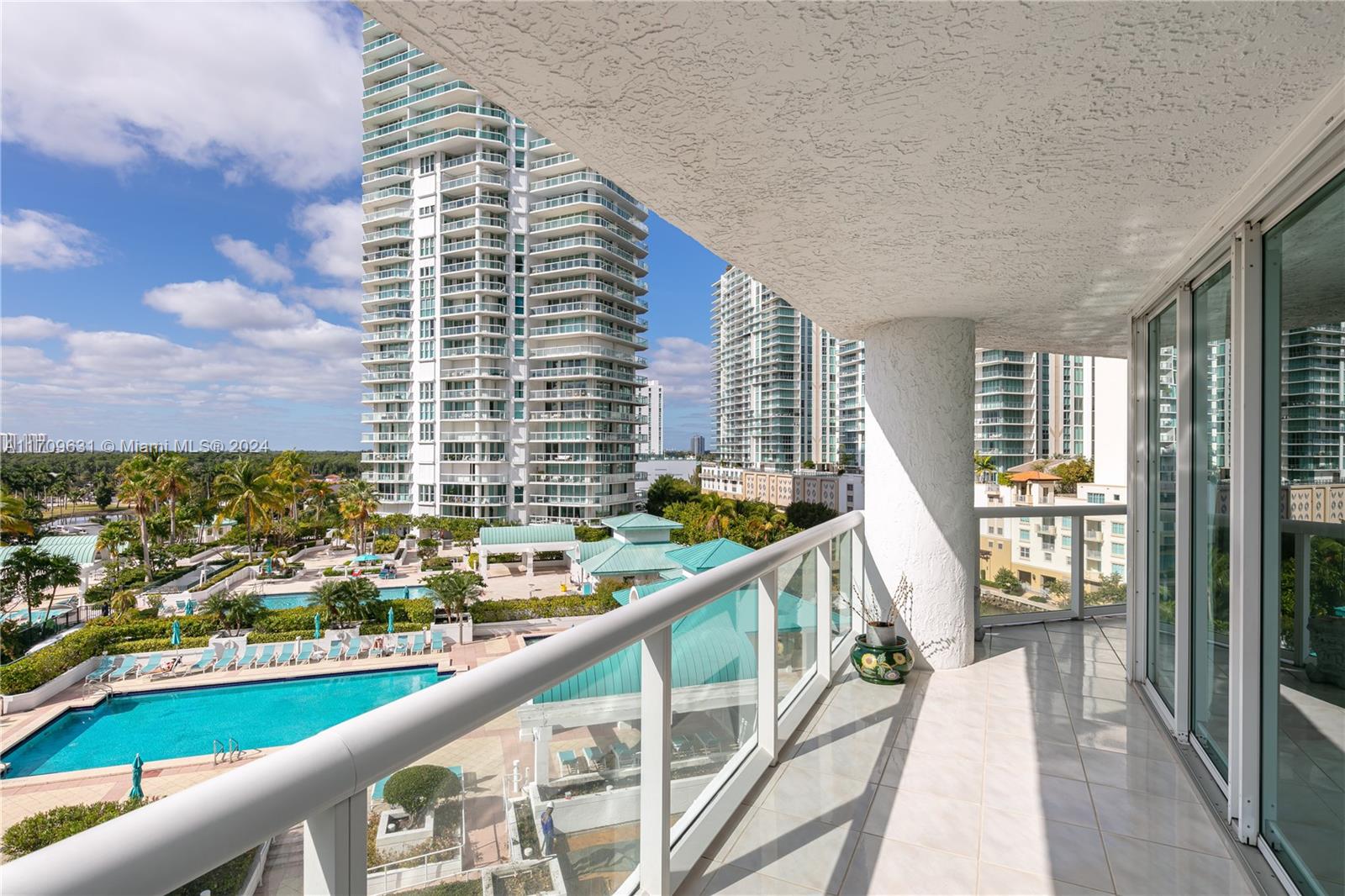 OCEANIA IV CONDO - Residential