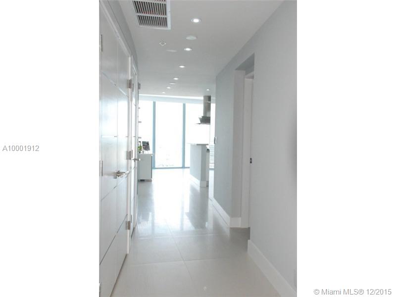 BLUE CONDO - Residential Lease