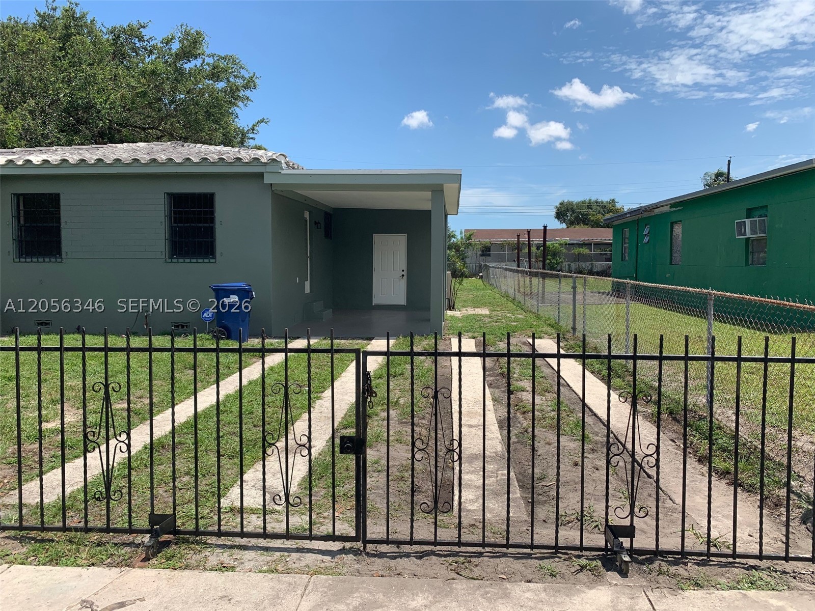 VICTORIA HEIGHTS - Residential Lease
