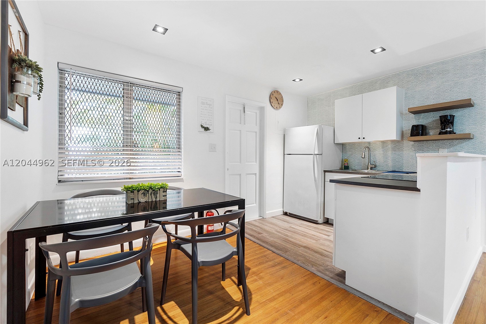 VICTORIA PARK CORR AMEN P - Residential Income