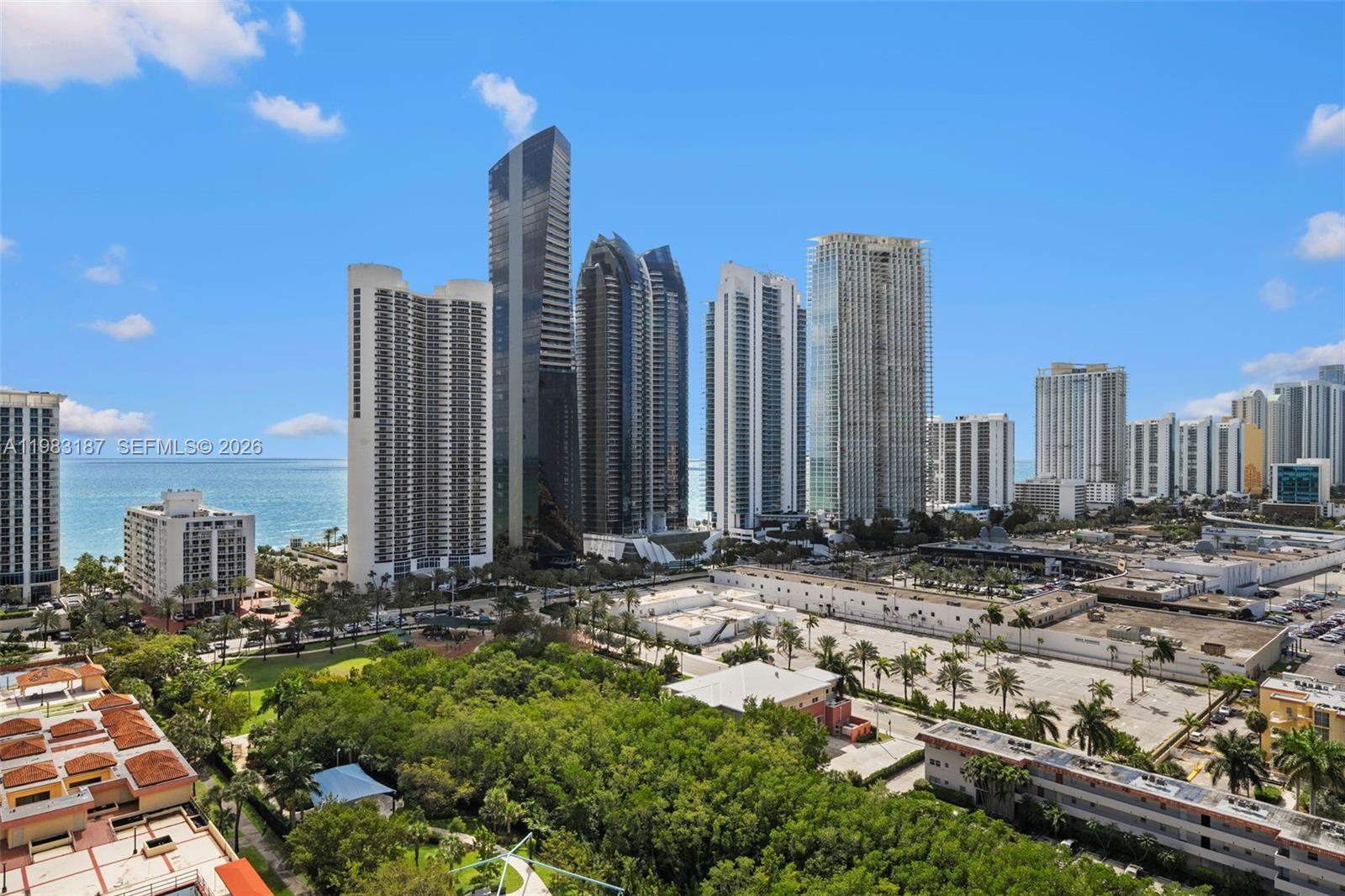 WINSTON TOWER 300 CONDO - Residential