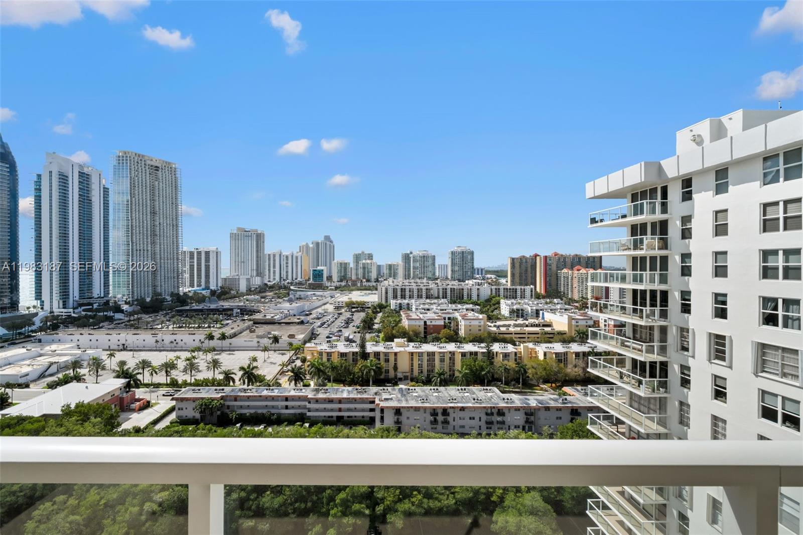 WINSTON TOWER 300 CONDO - Residential