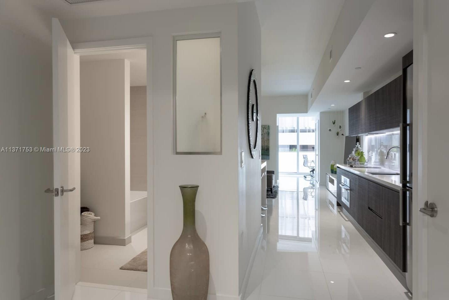 PARAMOUNT MIAMI WORLDCENT - Residential