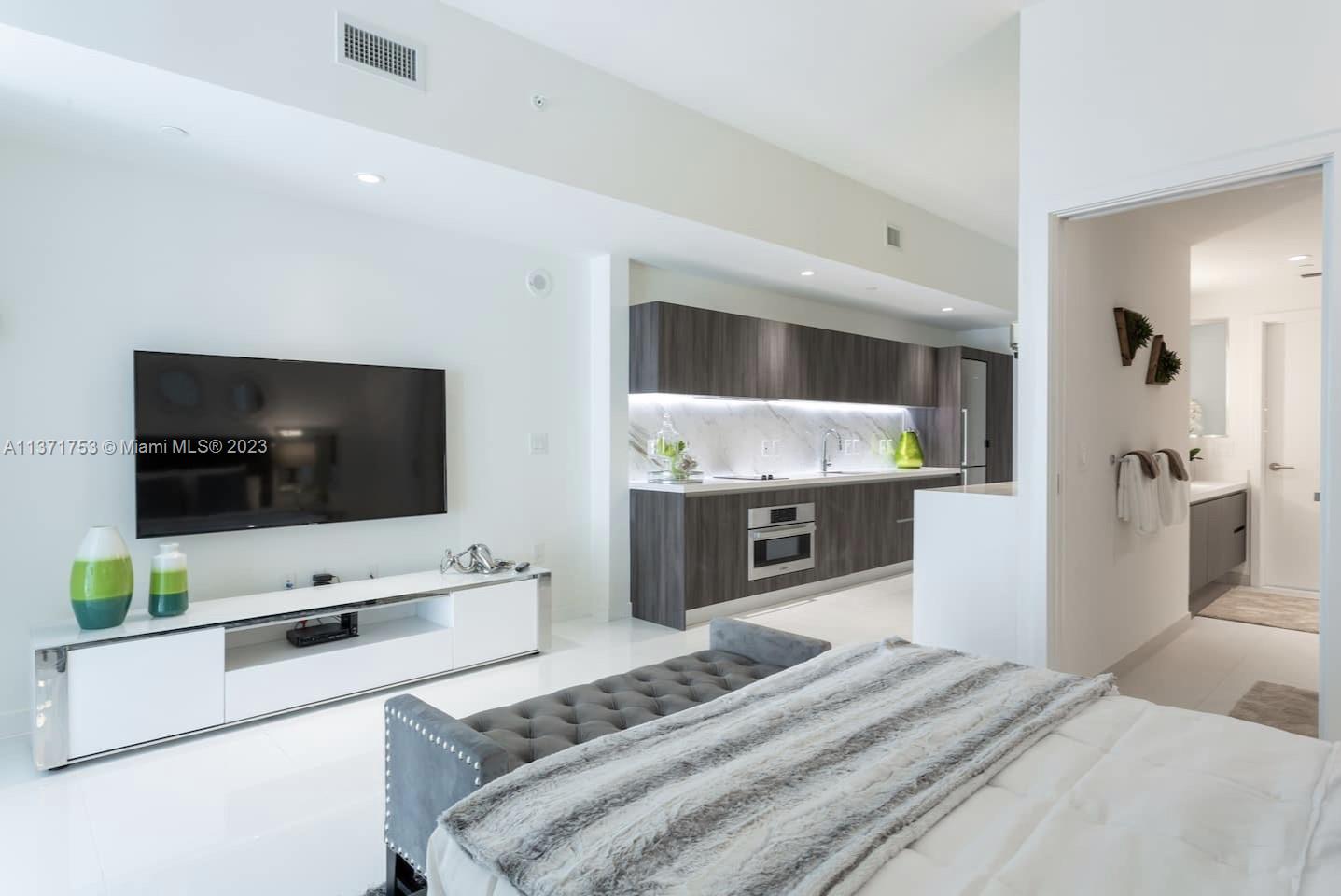 PARAMOUNT MIAMI WORLDCENT - Residential