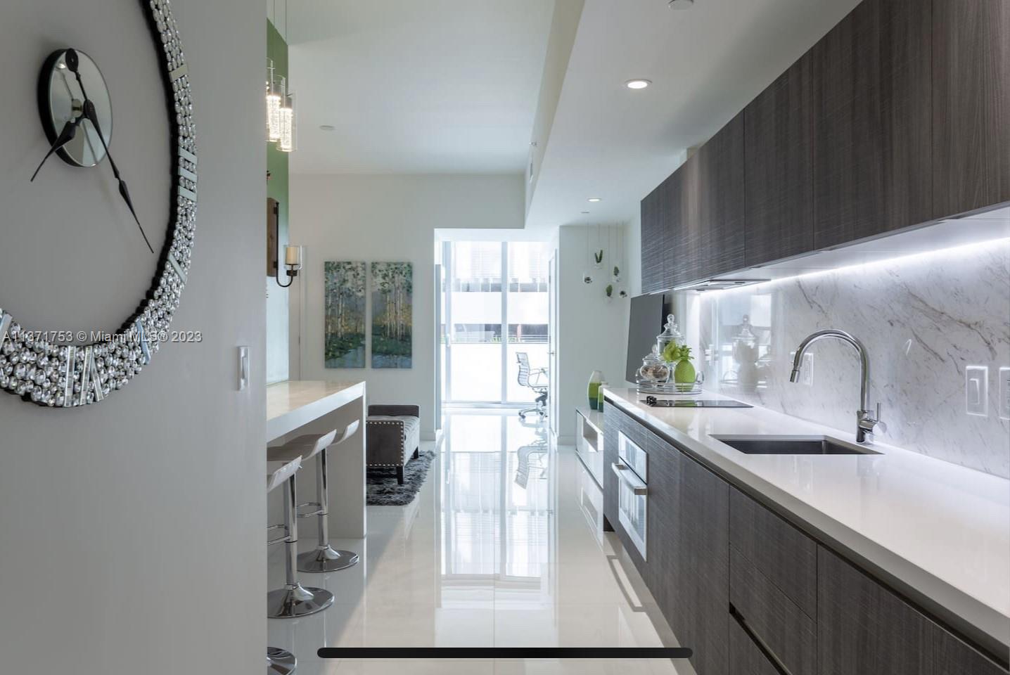 PARAMOUNT MIAMI WORLDCENT - Residential