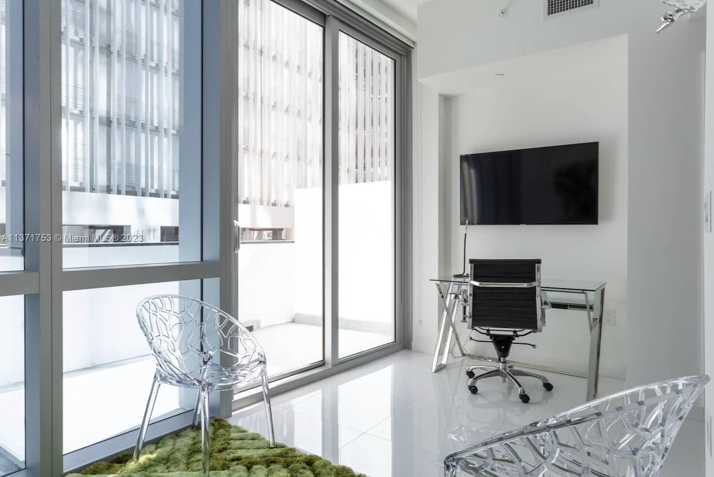 PARAMOUNT MIAMI WORLDCENT - Residential