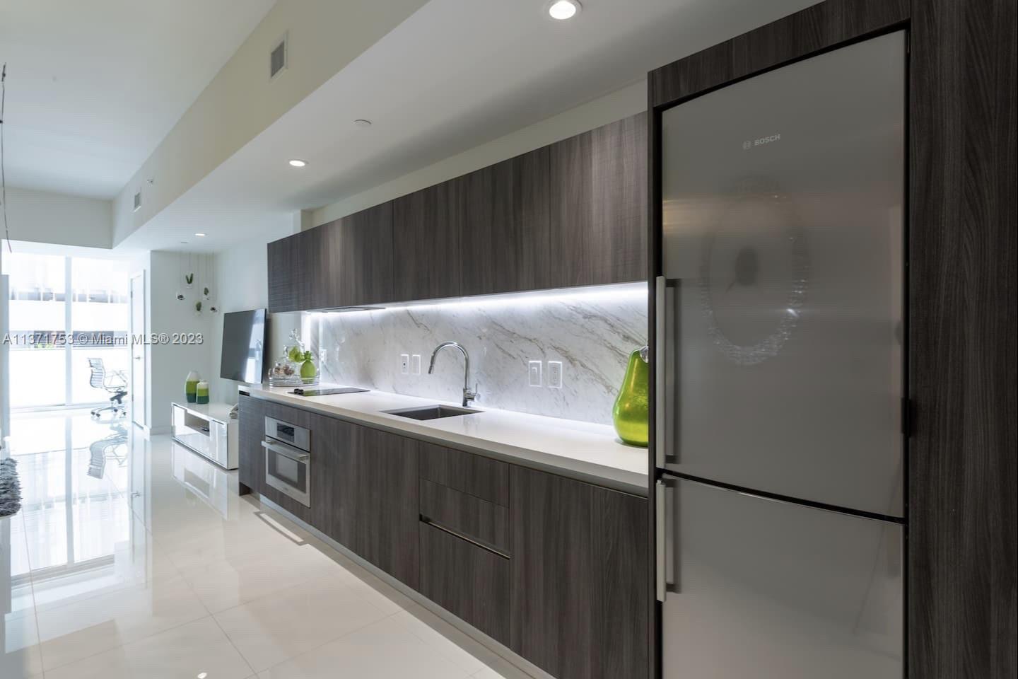 PARAMOUNT MIAMI WORLDCENT - Residential