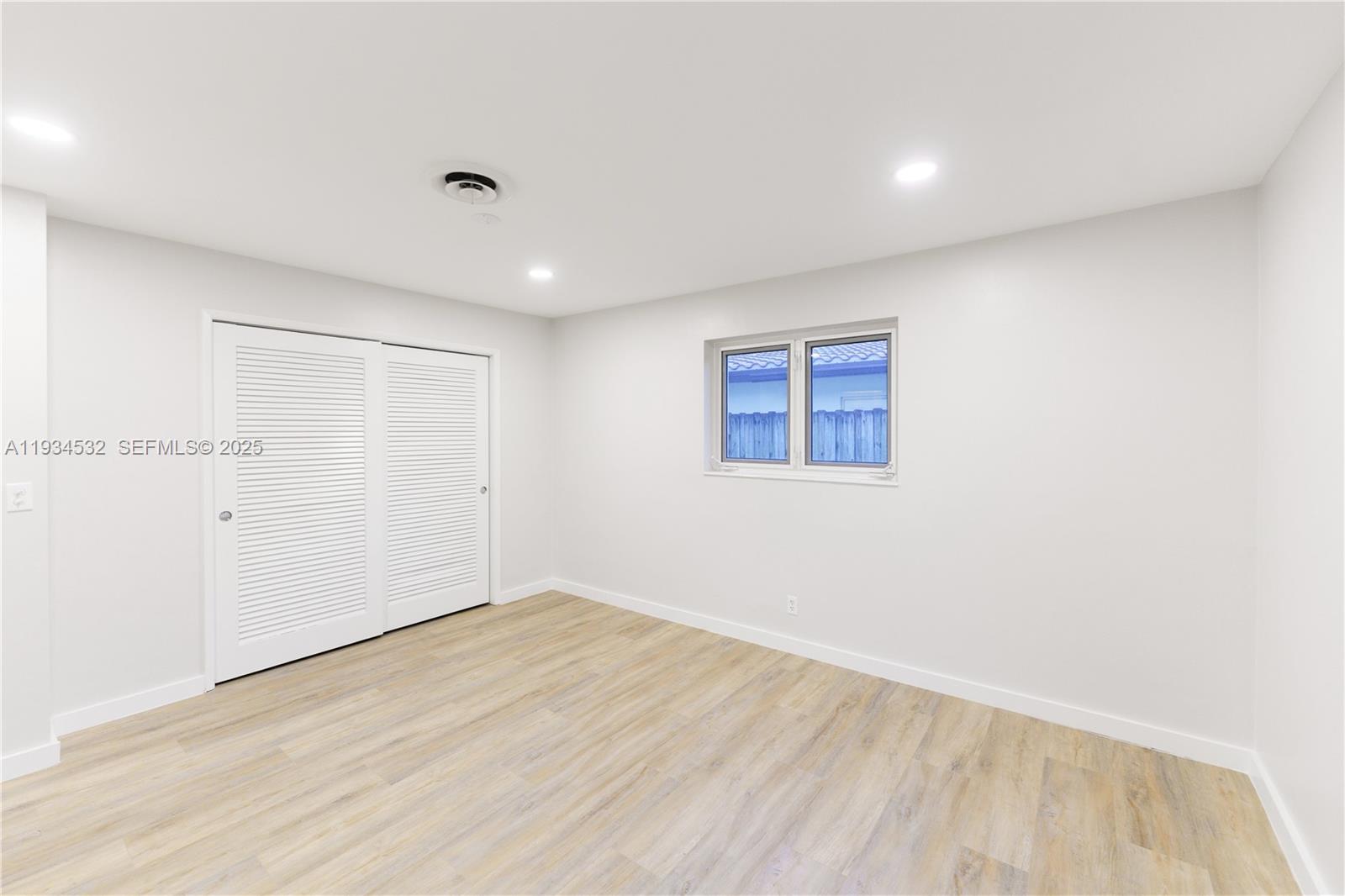 CORAL RIDGE ISLES - Residential
