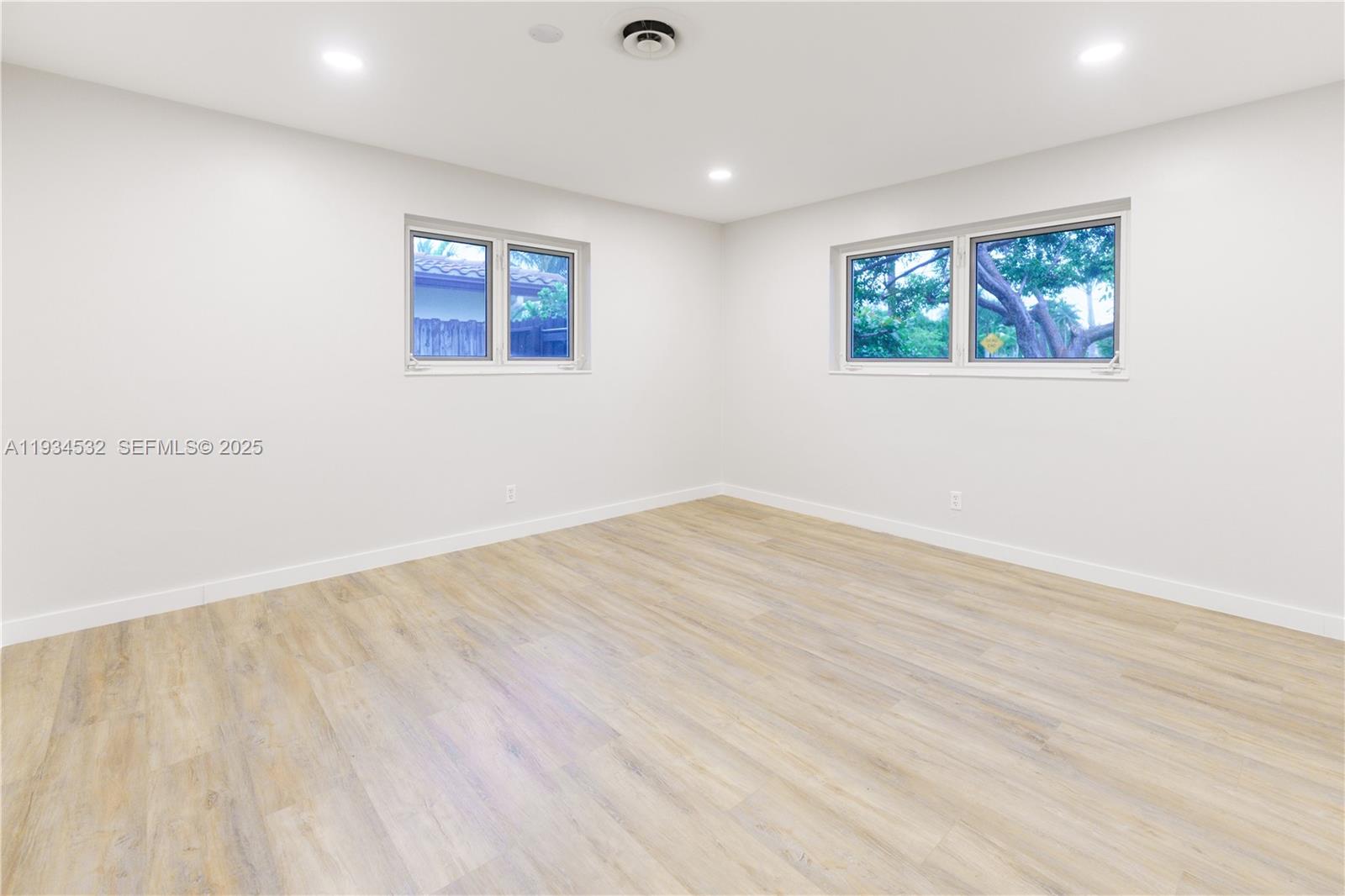 CORAL RIDGE ISLES - Residential