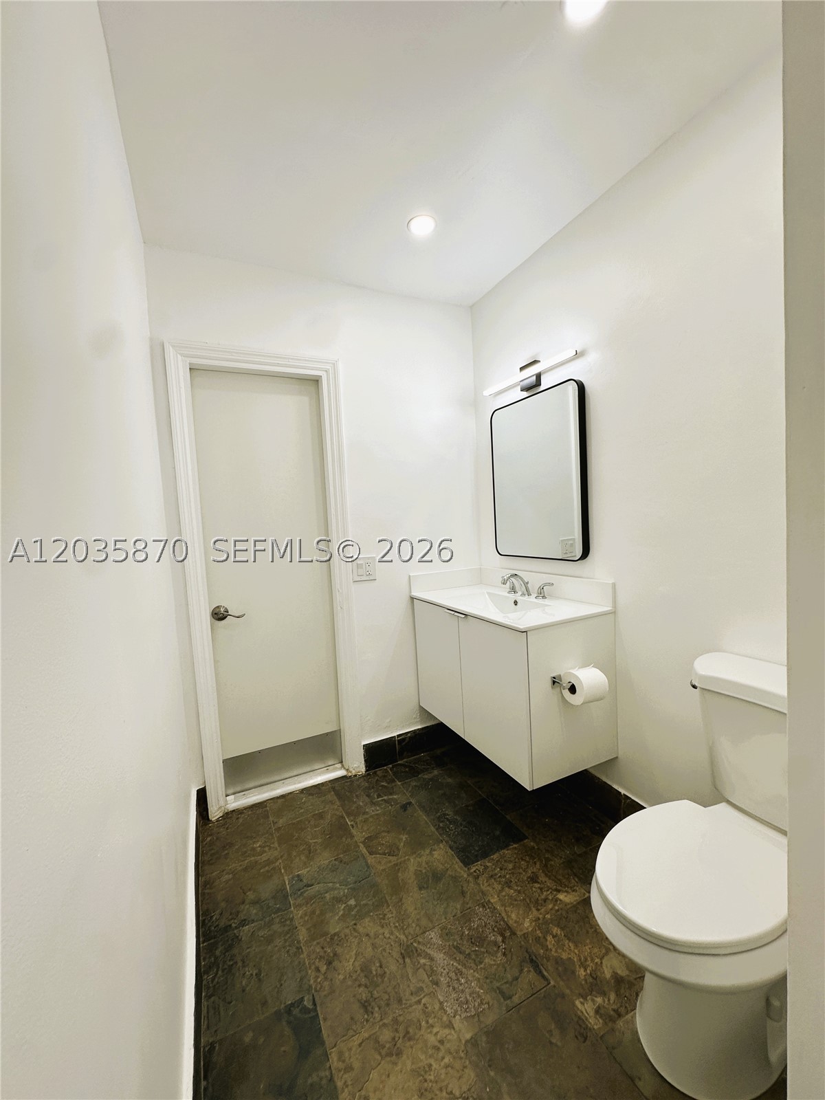 FAIRWAY LAKE SOUTH SEC 2 - Residential