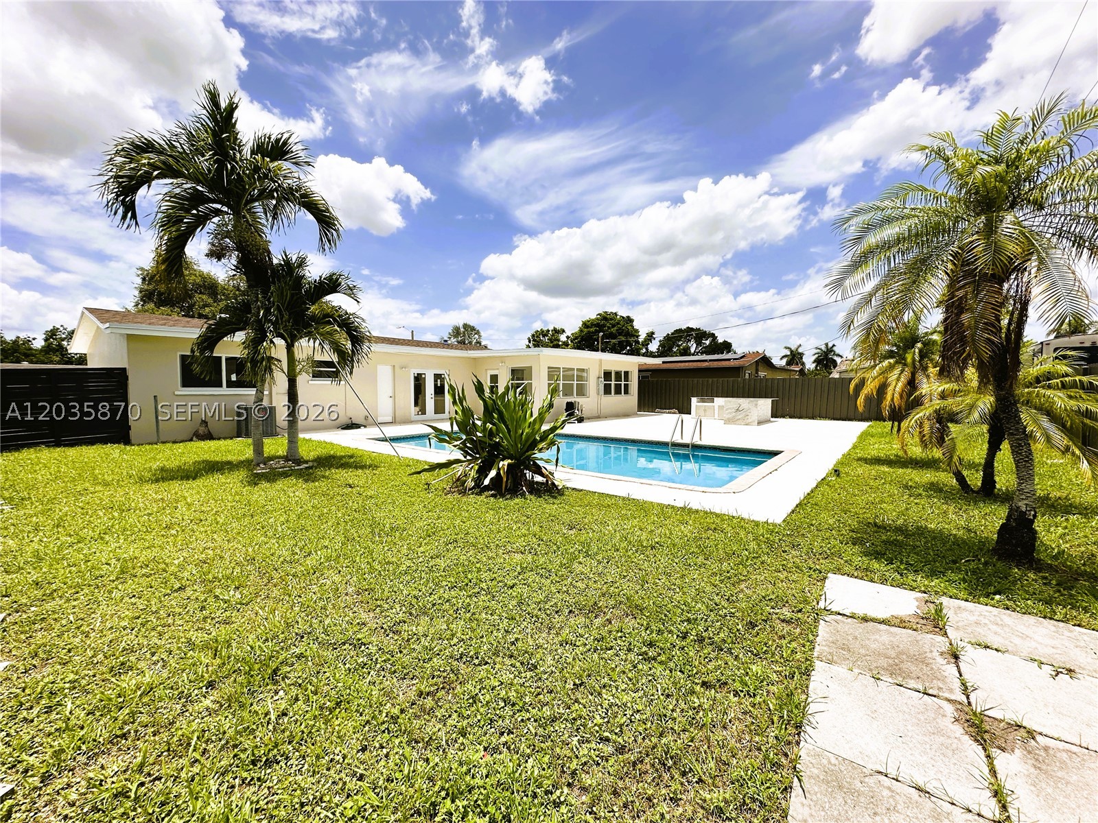 FAIRWAY LAKE SOUTH SEC 2 - Residential