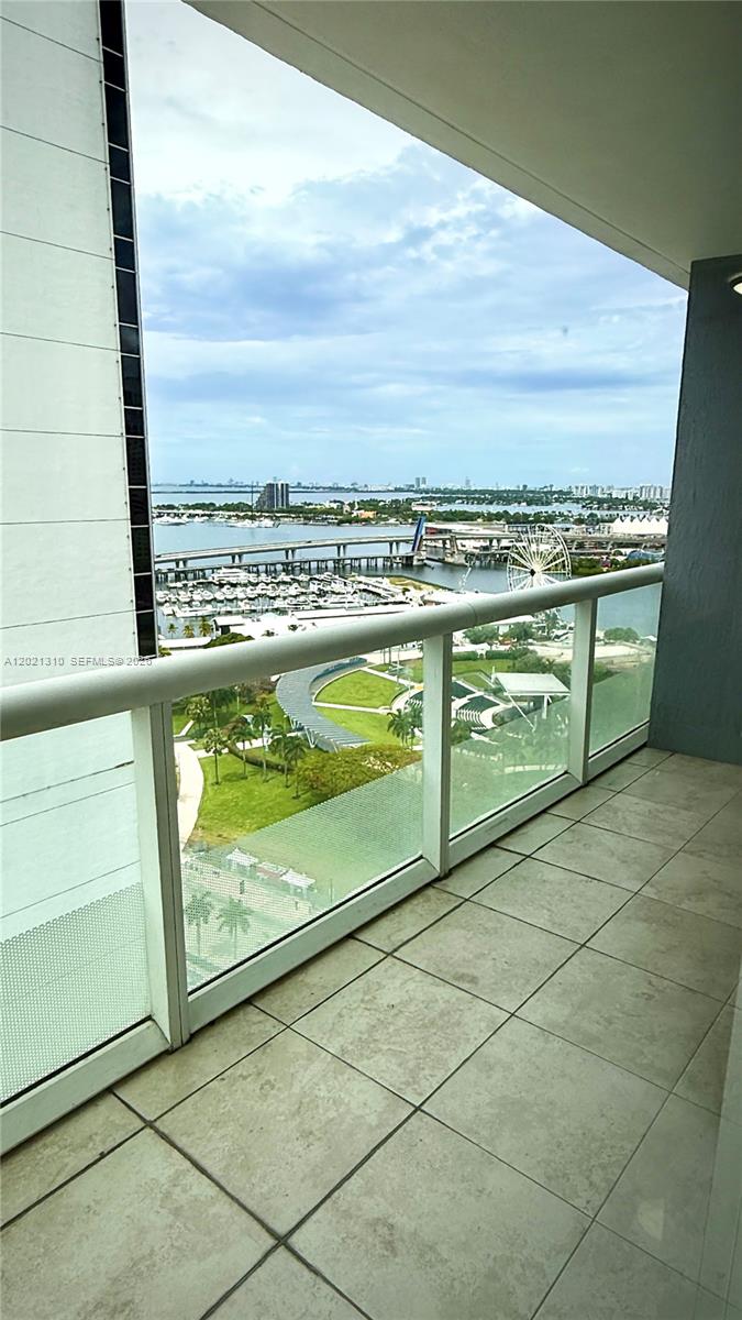50 BISCAYNE CONDO - Residential