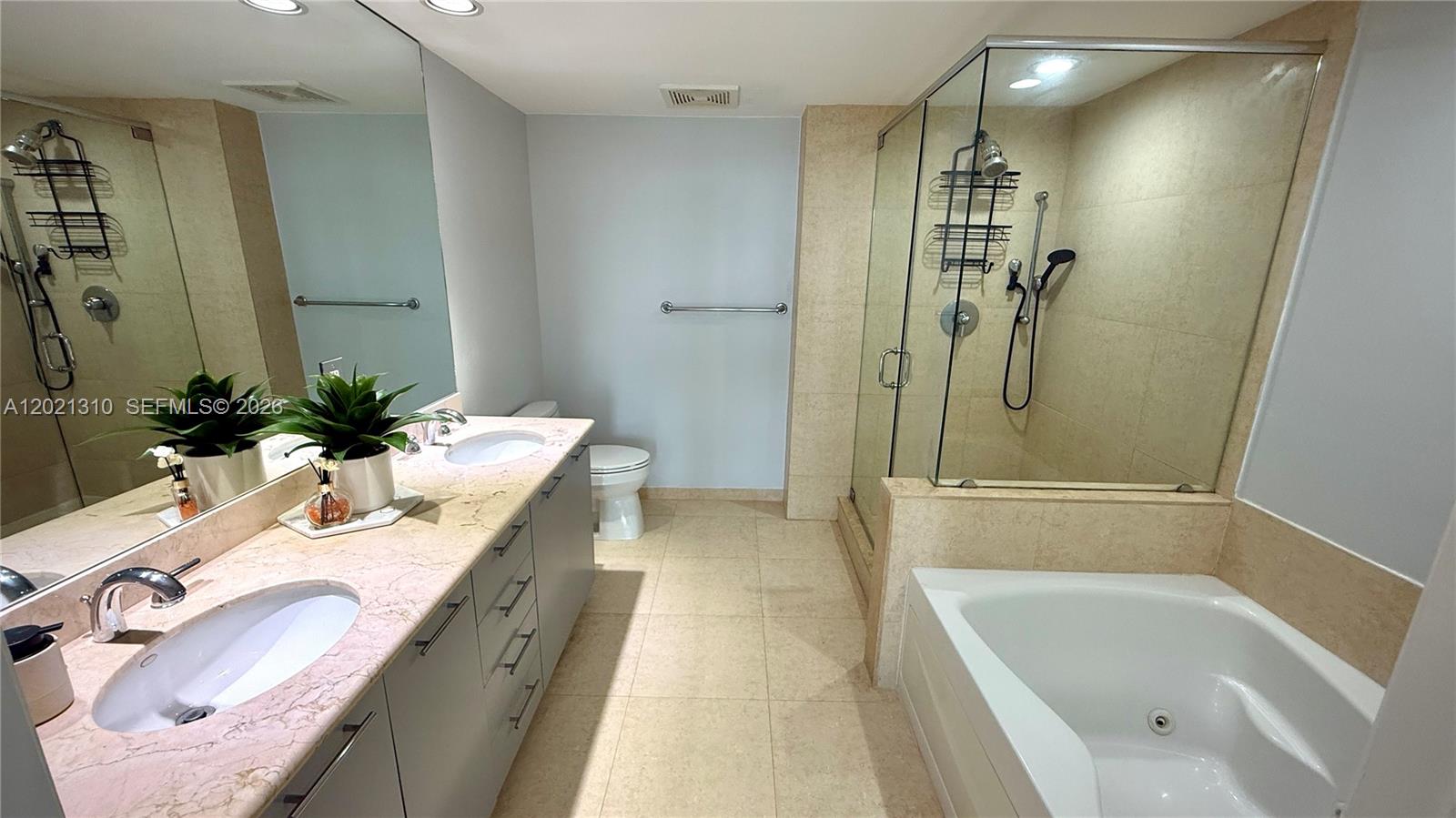 50 BISCAYNE CONDO - Residential