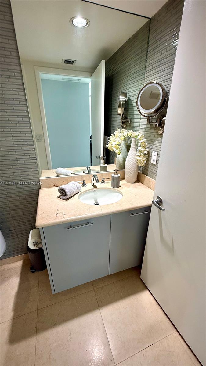 50 BISCAYNE CONDO - Residential