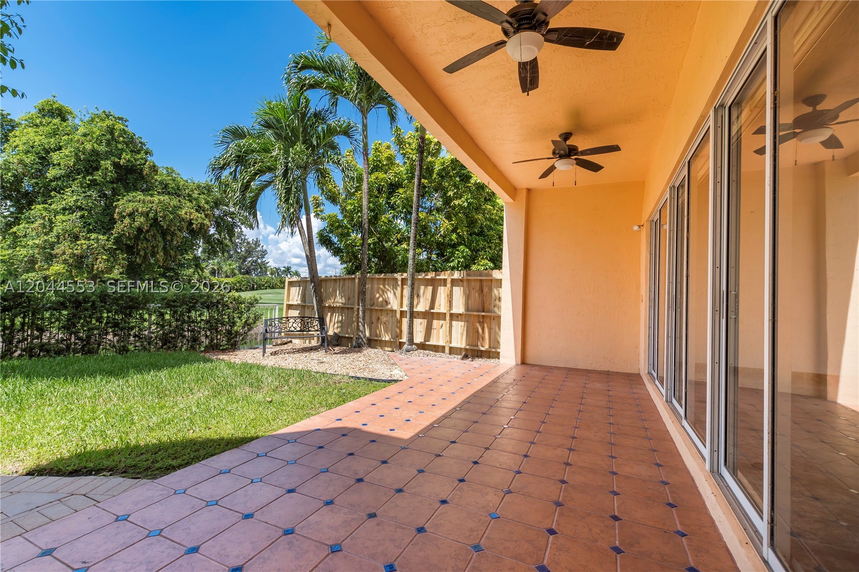 DORAL GLEN T-17816 - Residential