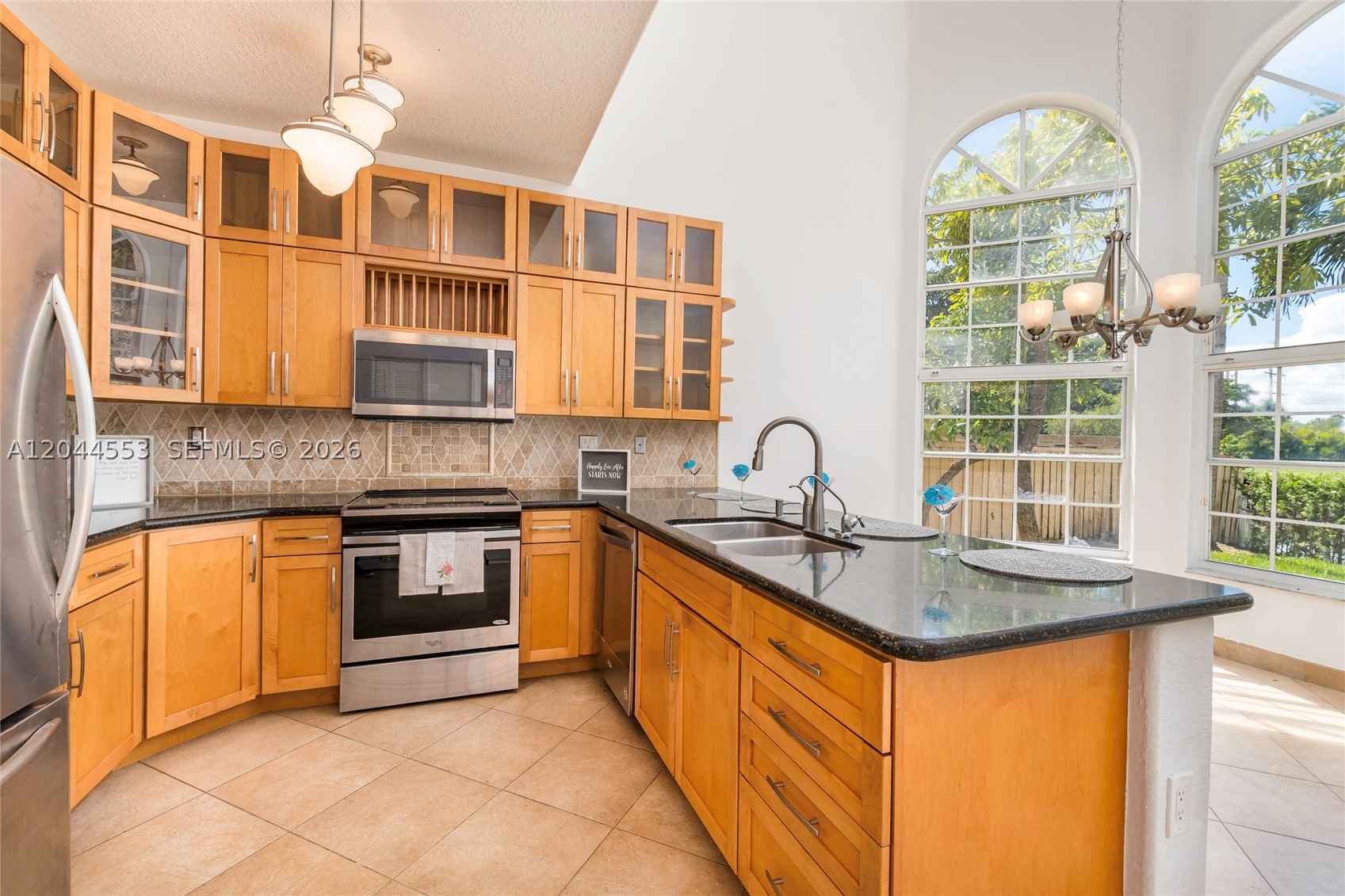 DORAL GLEN T-17816 - Residential