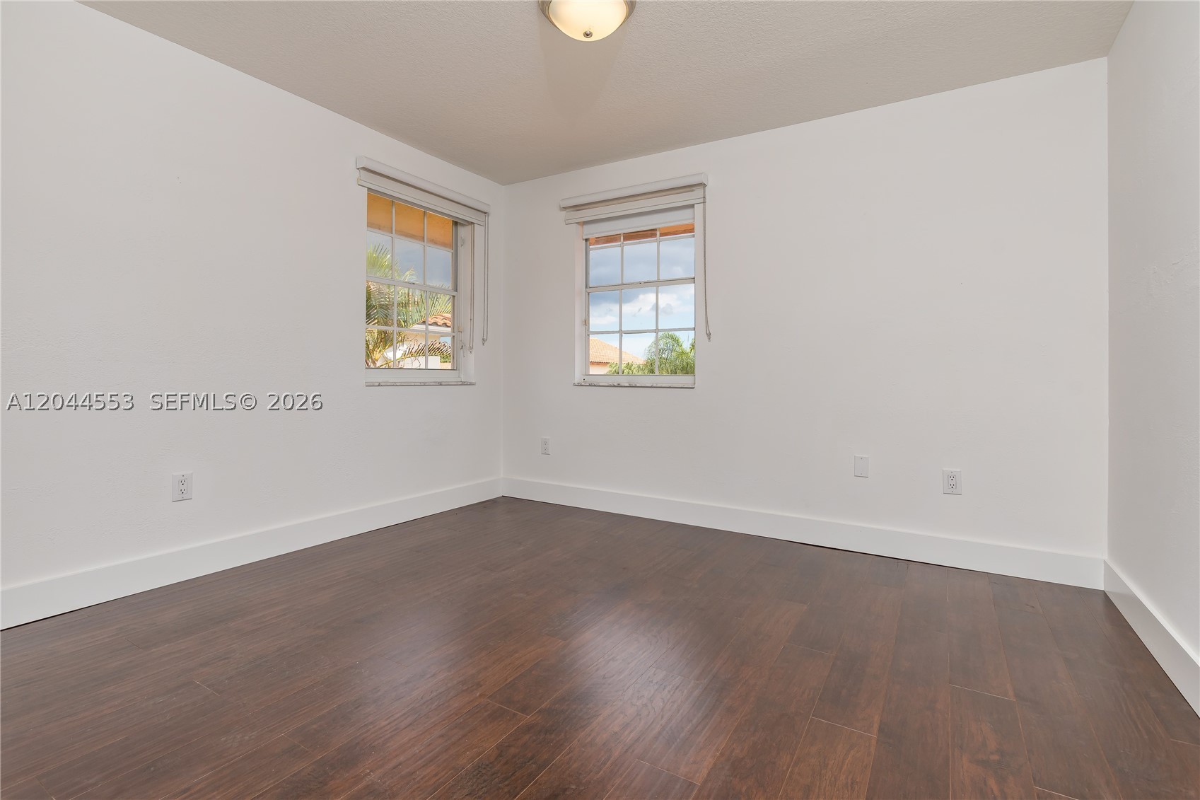 DORAL GLEN T-17816 - Residential