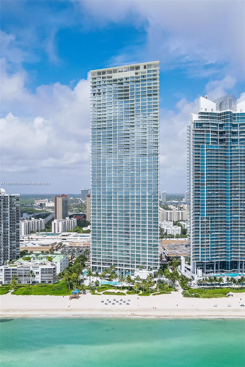 JADE SIGNATURE CONDO - Residential