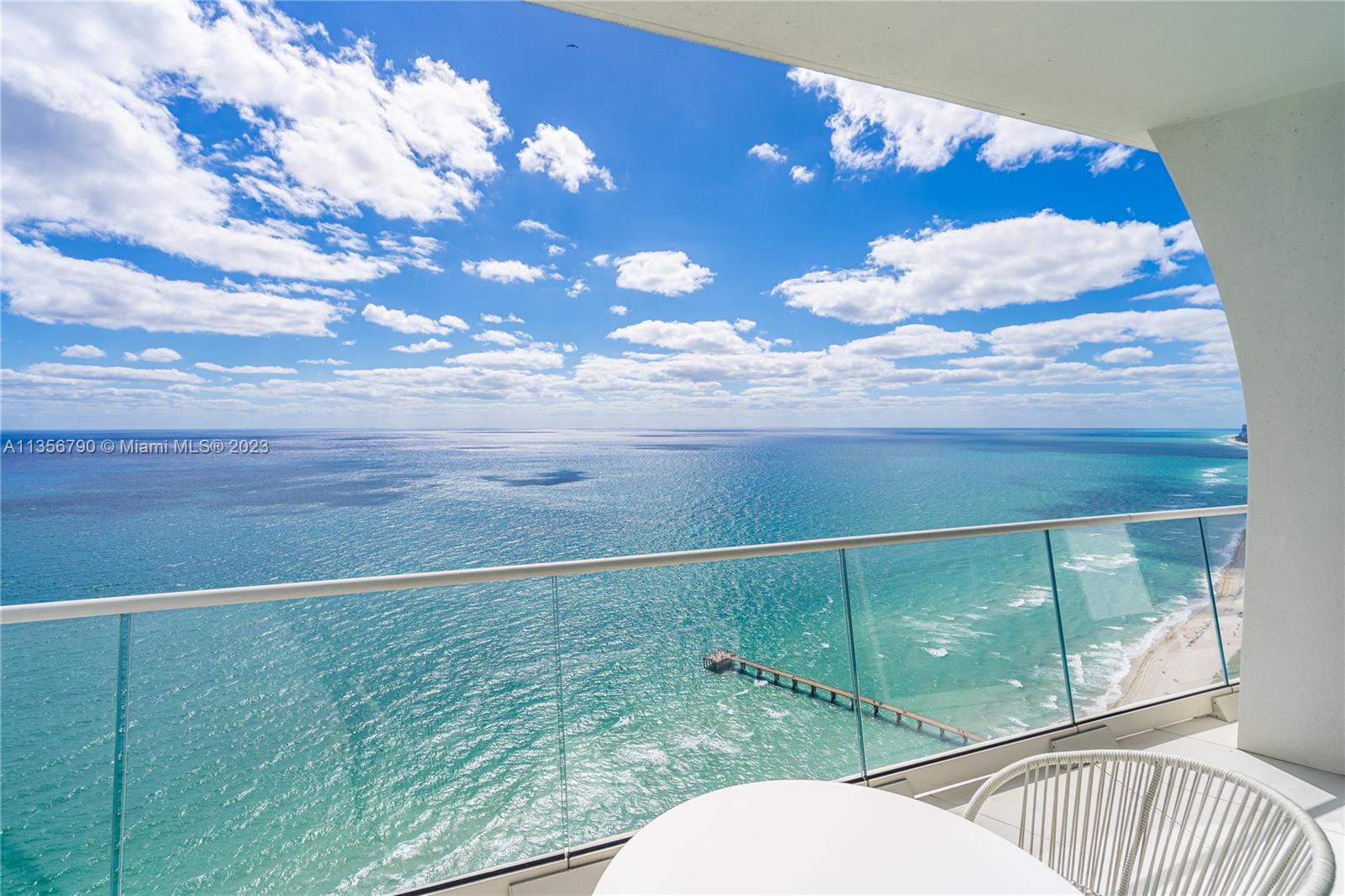 JADE SIGNATURE CONDO - Residential