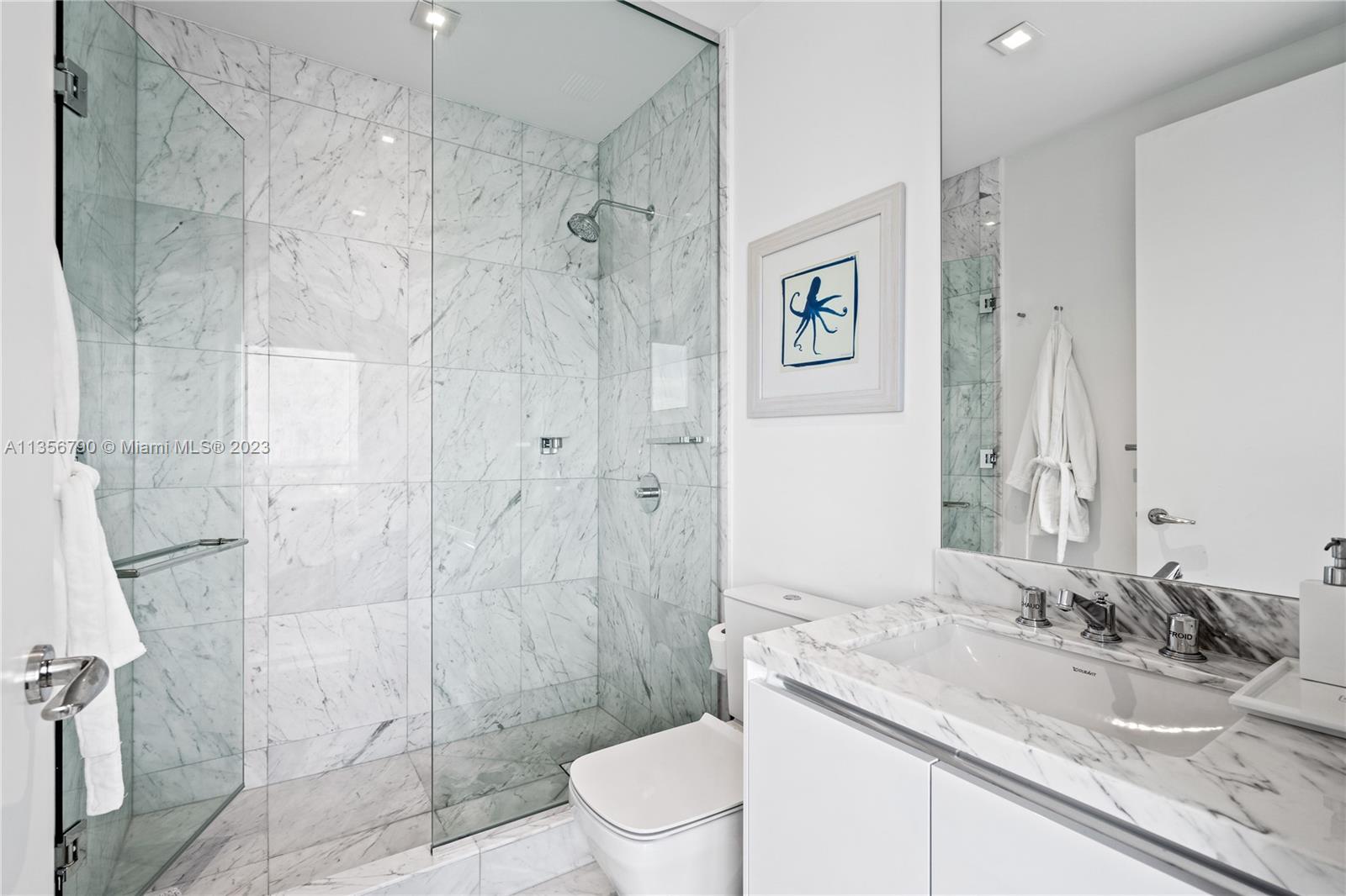 JADE SIGNATURE CONDO - Residential