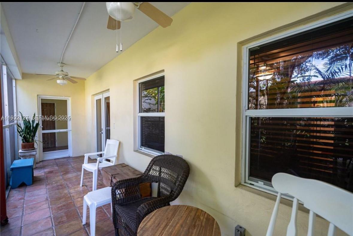 SHORES PLAZA EAST CONDO - Residential