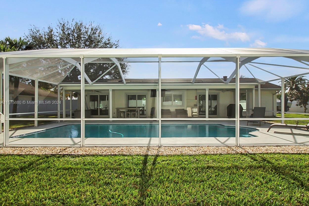 Tequesta Country Club - Residential