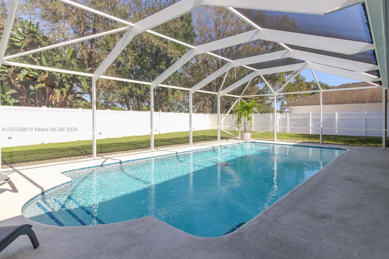 Tequesta Country Club - Residential