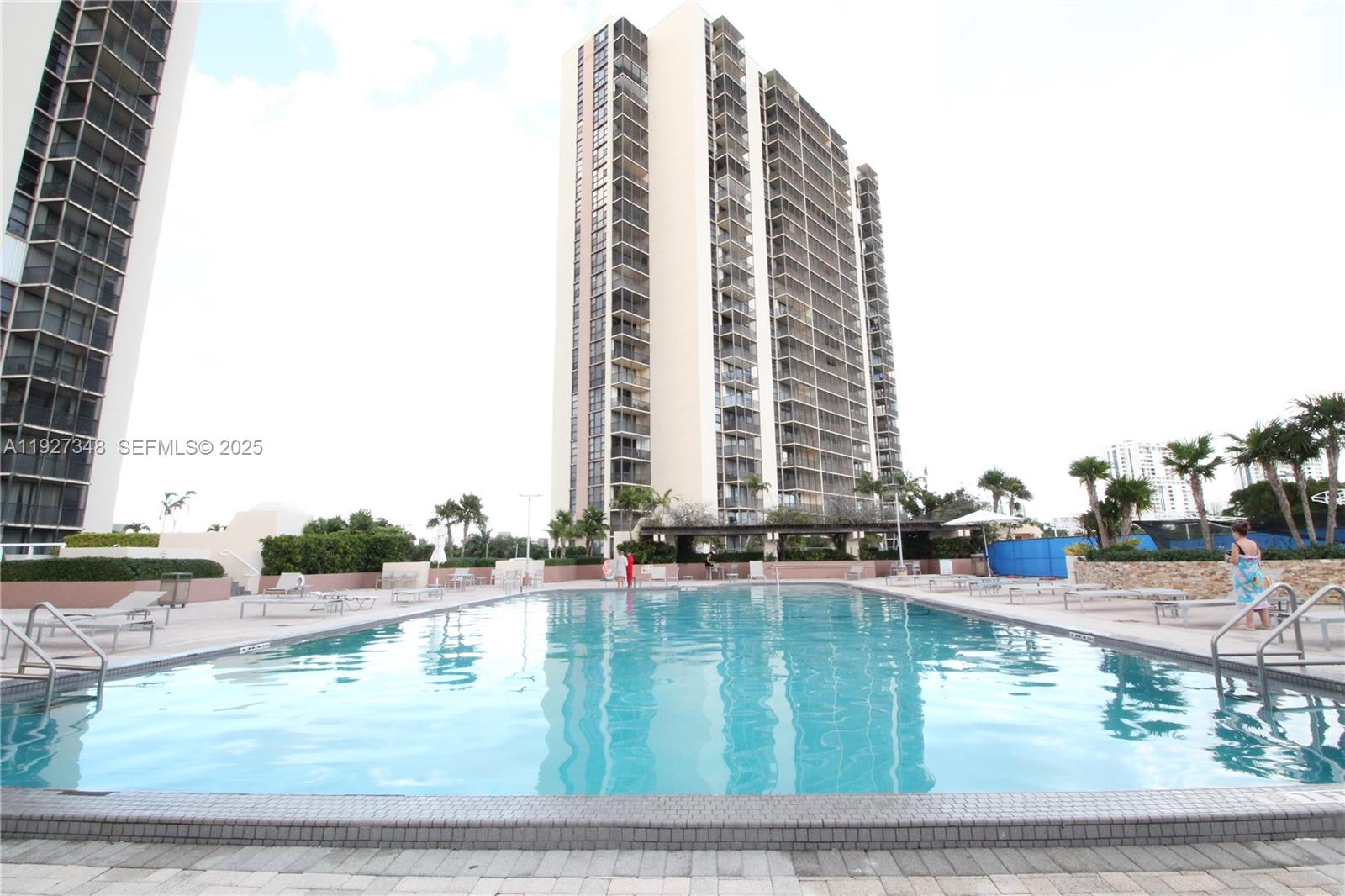 CORONADO CONDO- TOWER II - Residential