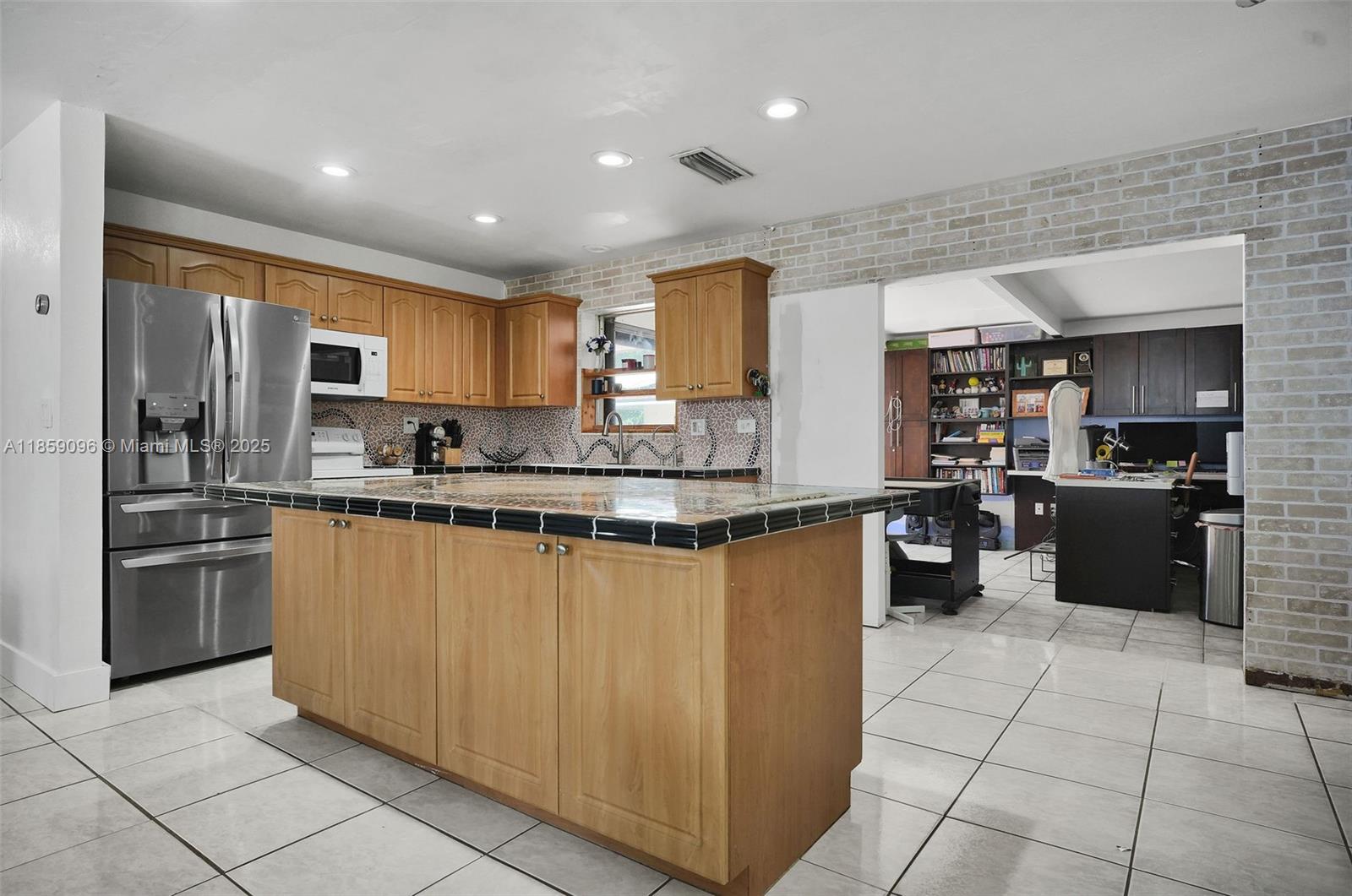 FAIRWAY PARK SEC 3 - Residential
